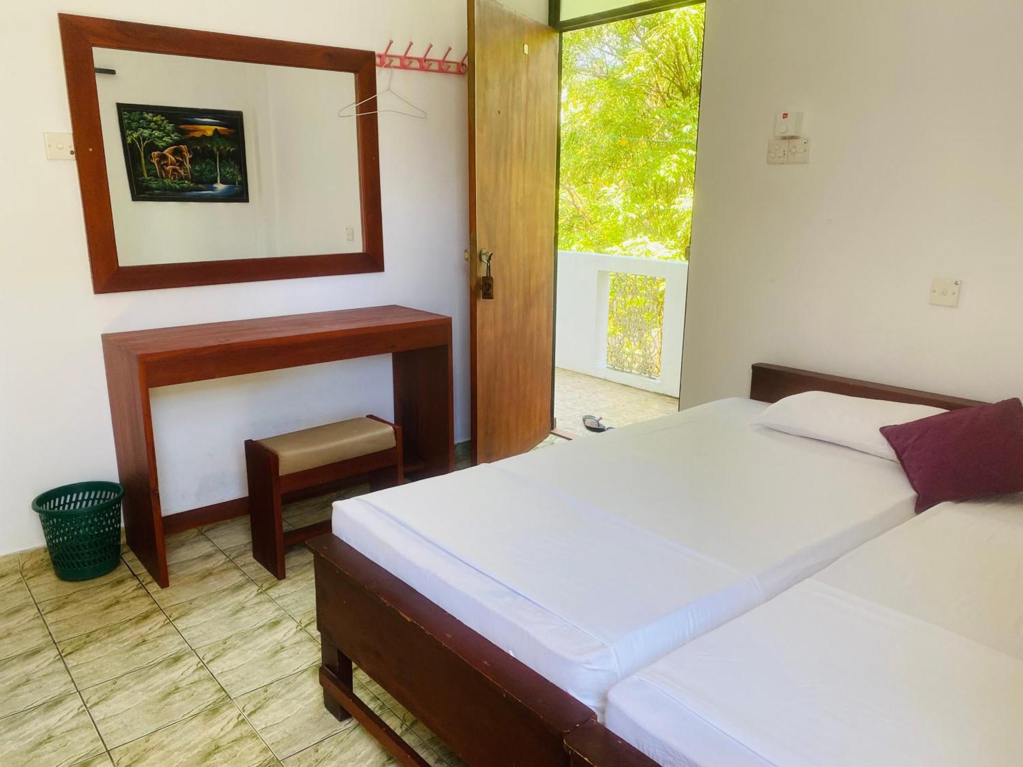 Bienvenido Cozy Madiha Hotel Matara Room photo